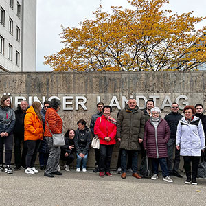 Aktion zur Unterstützung der SNG vor dem Thüringer Landtag in Erfurt am 02.11.2023