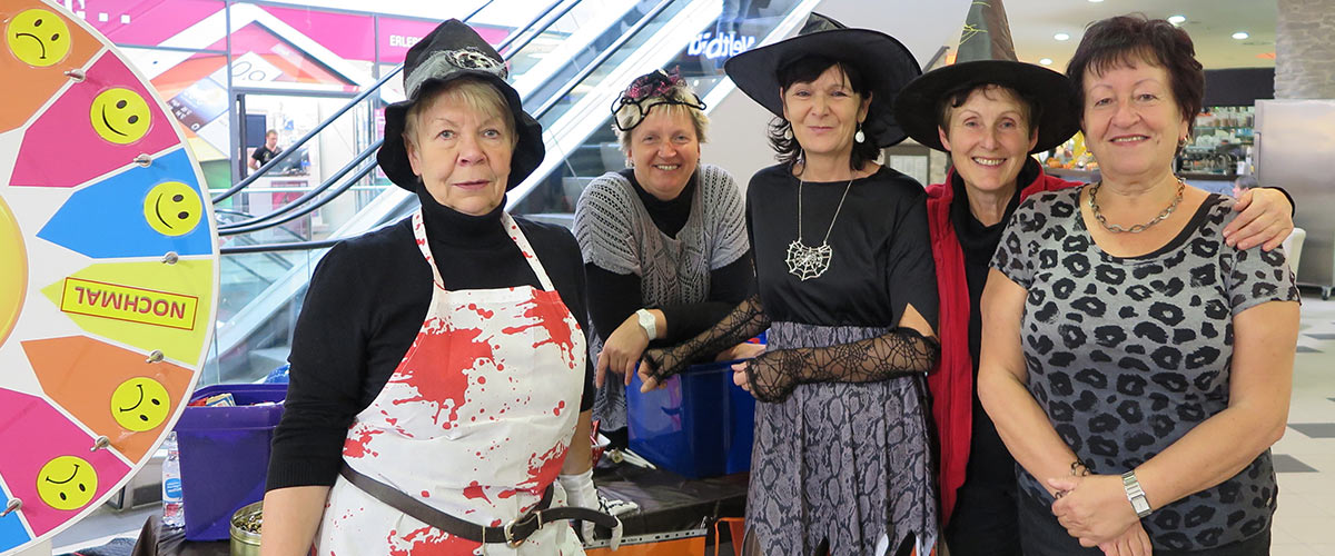 Halloween-Aktion der Freien Wähler Suhl im Kaufhaus, 2016