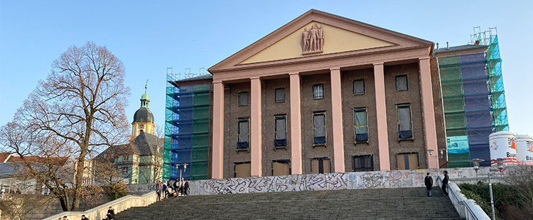 Ehemaliges Kulturhaus Suhl: Portalgebäude (Foto: Manuela Hahnebach)