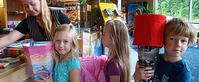 Zuckertten-Auffllen (Foto: Ingrid Ehrhardt)