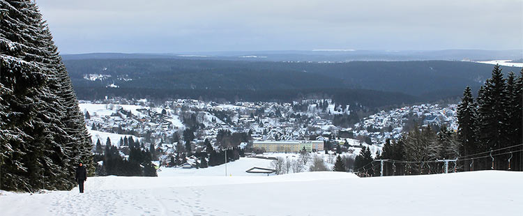 Schmiedefeld am Rennsteig | Foto: indeedous 2013 Quelle: Wikimedia Commons