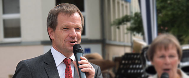 OB Dr. Triebel zur Ausstellungseröffnung "Väterbilder" | Foto: M. Hahnebach