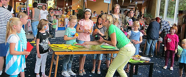 Spielemaus Maren beim Zuckerttenfest 2011 im Cineplex Suhl (Foto: Ingrid Ehrhardt)